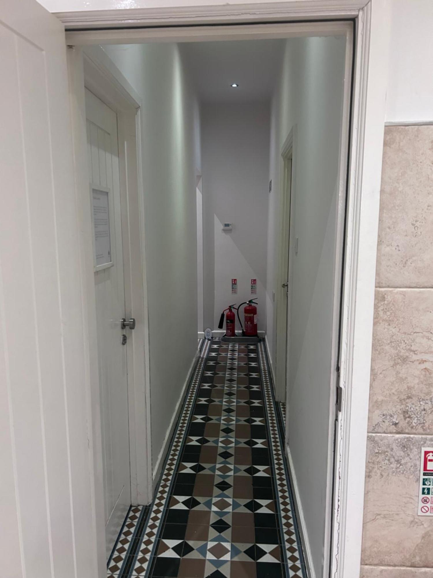 Seafords Guest House Stoke-on-Trent Esterno foto